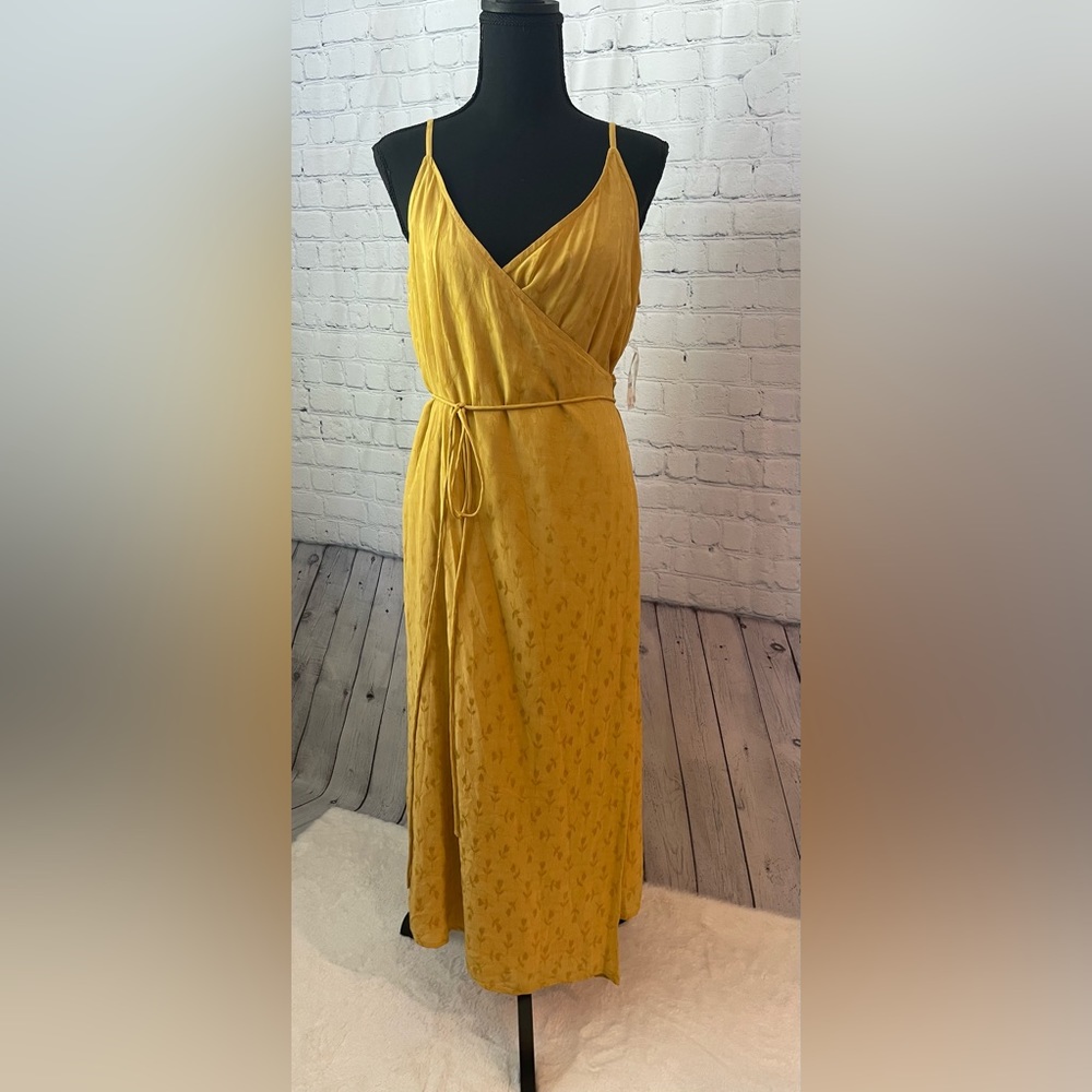 Hinge jacquard wrap olive curry size large